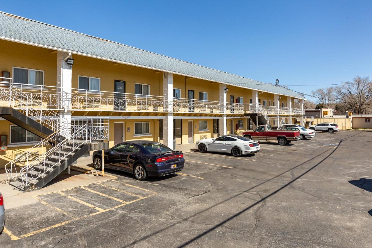 Stay Express Inn Elko Exterior photo