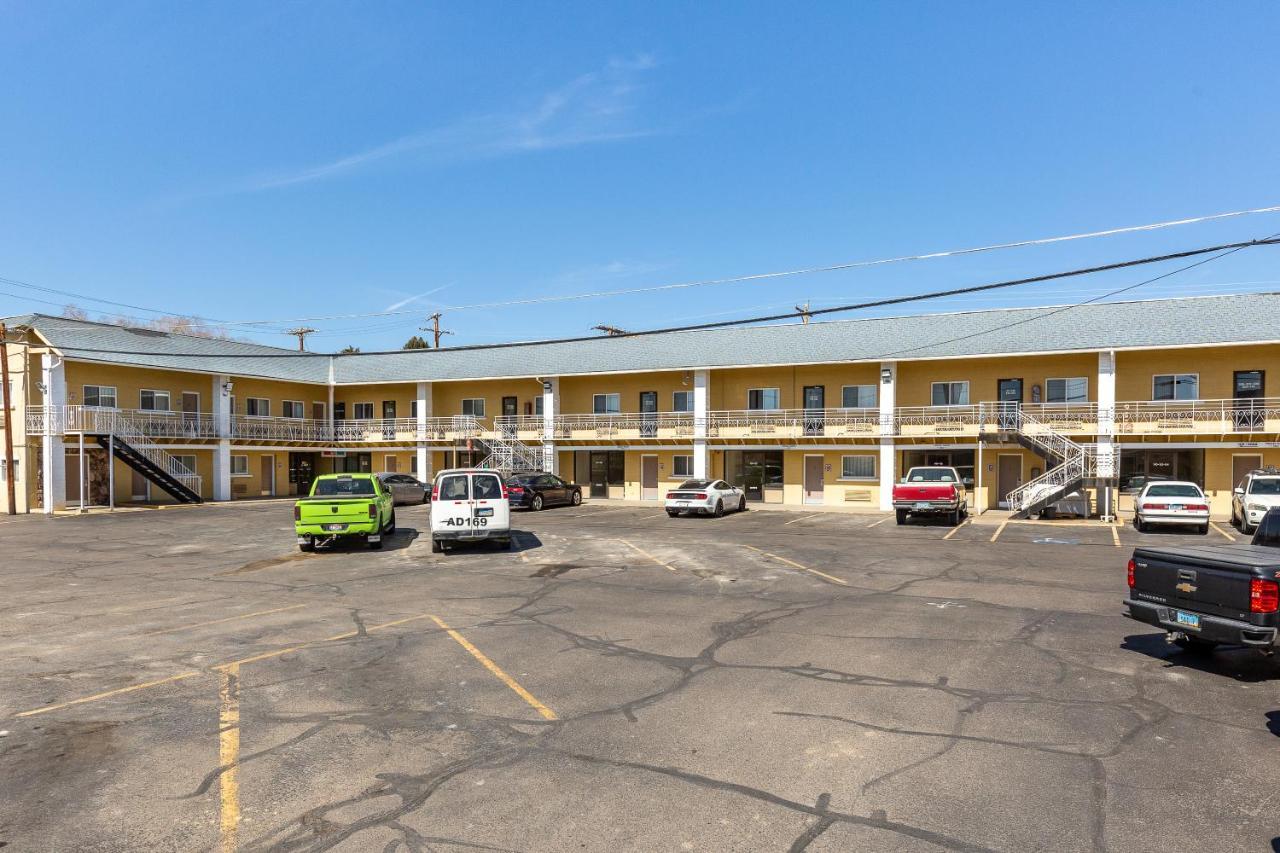 Stay Express Inn Elko Exterior photo